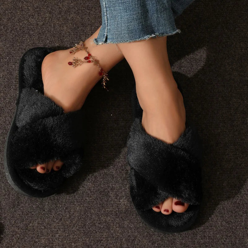 Zapatillas ZOKI de Pelo con Tiras Cruzadas - Elegancia y Confort