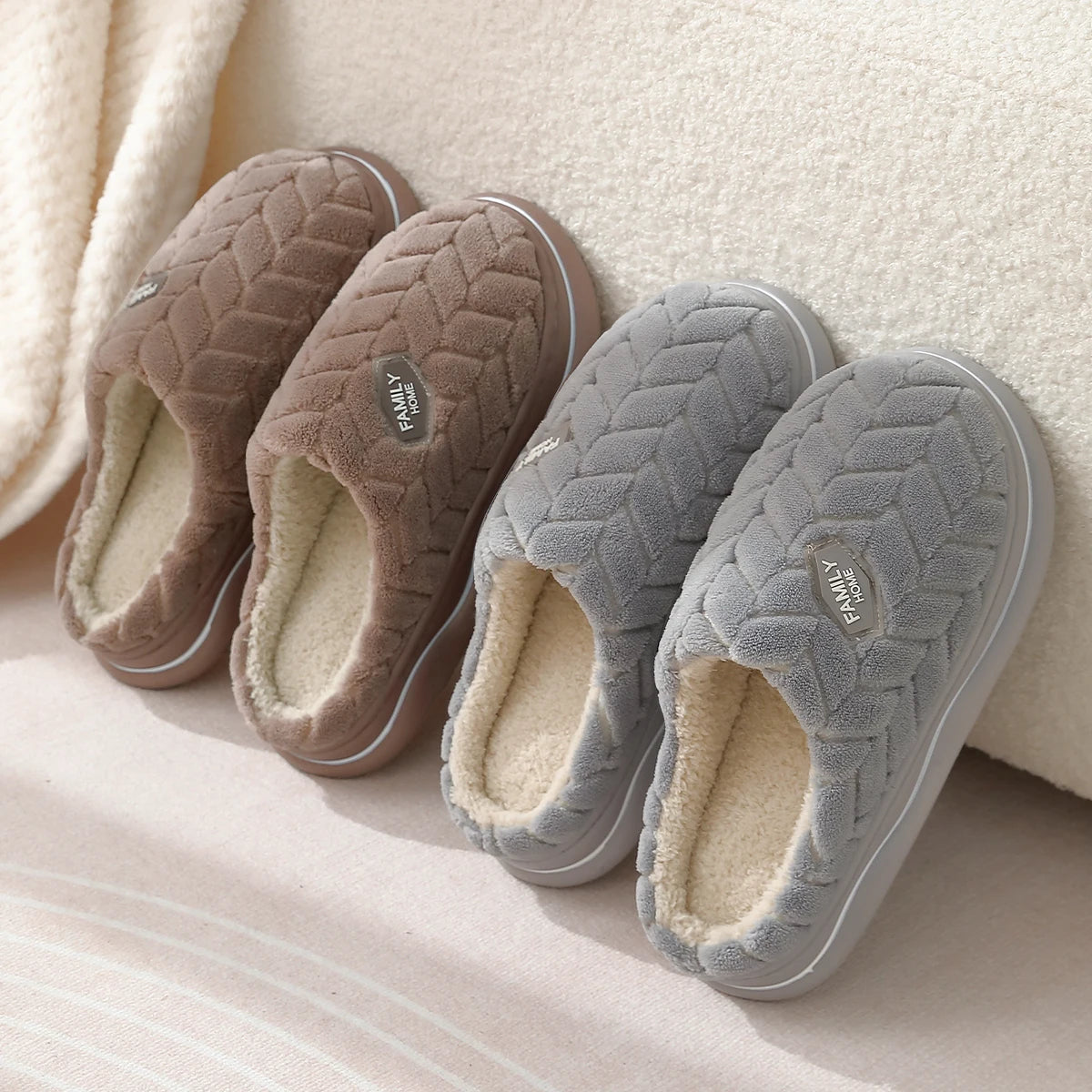 🧦 Zapatillas de Invierno Unisex | Feetiva - Cálidas y Antideslizantes (Pack Pareja - Tallas 36-44 - Estilo Básico con Toque Divertido)