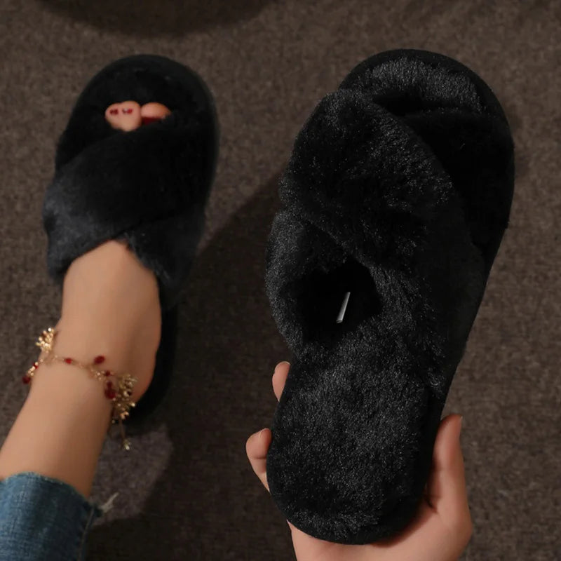 Zapatillas ZOKI de Pelo con Tiras Cruzadas - Elegancia y Confort